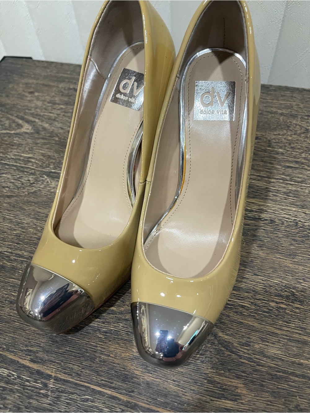Dolce Vita Women’s Leather Pumps – Size 8